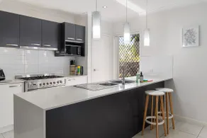 4BR Holiday Retreat near Redcliffe | BBQ & Pool - Image 3