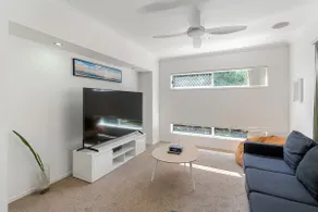 4BR Holiday Retreat near Redcliffe | BBQ & Pool - Image 5