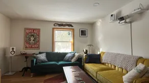 Sun-filled 1BR Woodstock apartment on 3 acres - Image 2