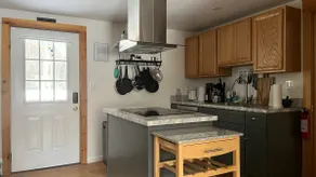 Sun-filled 1BR Woodstock apartment on 3 acres - Image 5