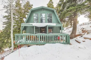 Warm Mountain Getaway | Hot Tub - Kids Loft - BBQ - Image 4