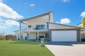 Executive Coastal Living with Ocean Views - Image 3