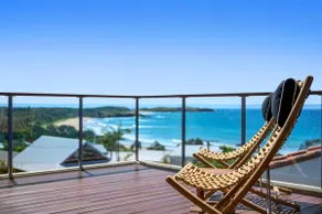 Sundecks Beachside Escape - Luxury at Emerald - Image 2