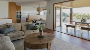 Sundecks Beachside Escape - Luxury at Emerald - Image 3