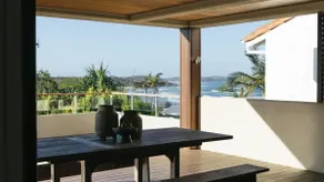 Sundecks Beachside Escape - Luxury at Emerald - Image 4