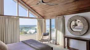 Sundecks Beachside Escape - Luxury at Emerald - Image 2