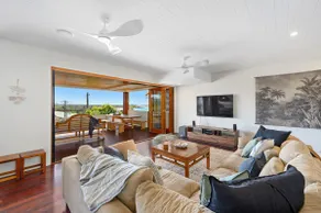 Sundecks Beachside Escape - Luxury at Emerald - Image 4