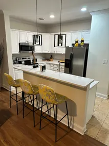 Sunny Townhouse - Image 3