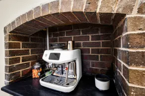 Spacious 4 BR, near Barossa, Sleeps 8, Fireplace, Min 2 nights - Image 5