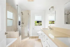 Pasadena Modern 5B House|Gate + Huge Private Yard - Image 4