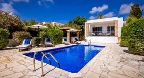 Sea Front Villa, HEATED Private Pool, Amazing location Paphos 323 - Image 3