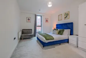 Stylish Home for 8 | Free Parking | FAST wifi - Image 5