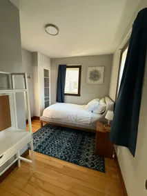 Nellie's Nest - Spacious & Walkable Downtown Home - Image 5