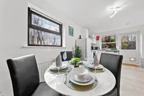 Sleeps 5 -Flat, Central, Hackney, Garden, Parking - Image 5