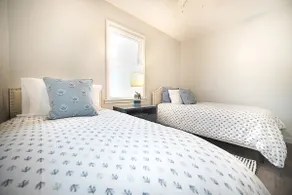 The Landing Pad, 3 BR Behind Airport, Sleeps 8 - Image 4