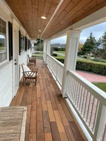 Fort Langley Retreat with HotTub and Chefs Kitchen - Image 3
