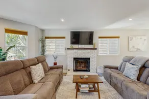 Mountainview 2BR | Dog Friendly | Fireplace | Yard - Image 5