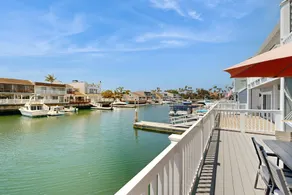Walk to Beach 3BR Waterview | Balcony | W/D - Image 2