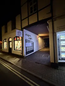 Modern 2-Bedroom Burnham High Street - Image 5