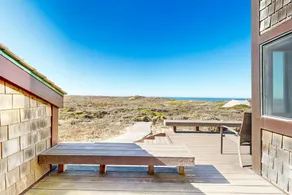 Beachfront 4BR with heated pool, hot tub, & views - Image 4