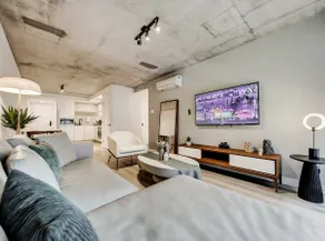 Amazing central 2-BR in MTL |38 - Image 3