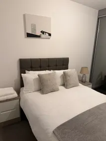 Stunning 2 bedroom apartment in a fairly new flat at the heart of Southampton central - Image 3