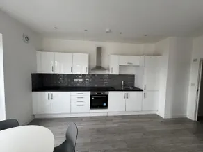 Stunning 2 bedroom apartment in a fairly new flat at the heart of Southampton central - Image 2
