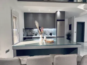 Banana Bay Residence-1' walk from the Sea - Image 3