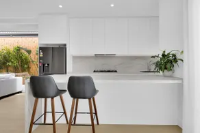 ”Enjoy a Brand-New Modern Luxury Stay ” - Image 4