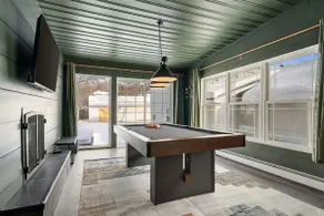 Spacious 3BR Home Near BUR | Sleeps 12 | Hot tub - Image 4