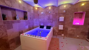 Refuge des intimes - Spa & Sauna en Cave - Image 3