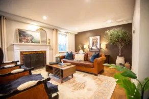 Moody Luxe Estate/King/Netflix/Firetable/Fuse-ball - Image 2