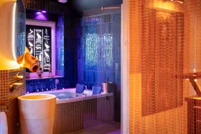 Cleopatra's Secret Luxury Suite with Jacuzzi - Image 2