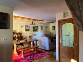 10 min from Airport • Artistic Villa • Fireplace - Image 2