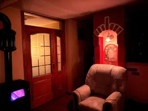 10 min from Airport • Artistic Villa • Fireplace - Image 4