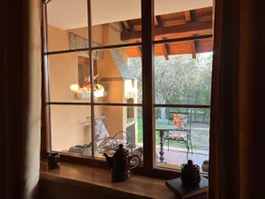 10 min from Airport • Artistic Villa • Fireplace - Image 5