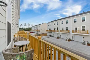 New Townhome in Cane Bay Summerville - Image 5