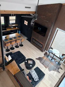 The Oliver House - Image 2