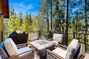 Spacious home near Lake Tahoe with private hot tub - Image 4