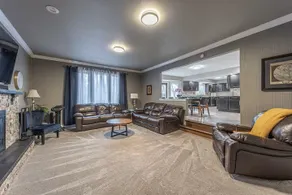 Spacious family home, Hot tub - Image 4