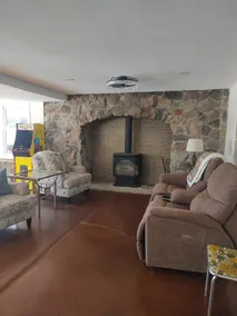 Marvelous 4 bedroom 2 bath pet friendly - Image 2