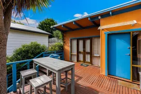 The Lohr Shack - 150m from the beach! - Image 3