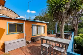 The Lohr Shack - 150m from the beach! - Image 4