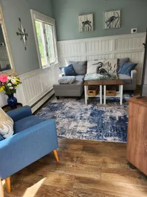Charming Secluded Waterfront Retreat - Image 2
