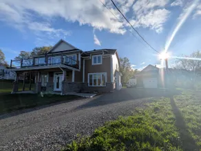 La Hauteur Sweetsburg/lake view/near Bromont - Image 3