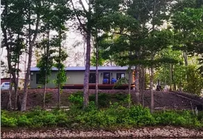 Lakeside Waterfront Retreat with Hot Tub/Woodstove - Image 4