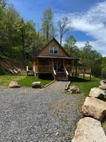 Cozy new Craigsville cabin on the Gauley River - Image 4