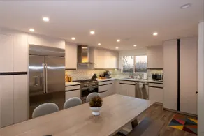 LA Panoramic Skyline View w/ Jacuzzi 3BR/2BA - Image 4