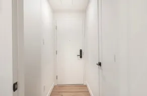 Glamorous Condo in Downtown MTL | 11 - Image 5
