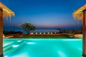 Ultra Luxury Beachfront 5 Bedrooms Pool Villa - Image 4